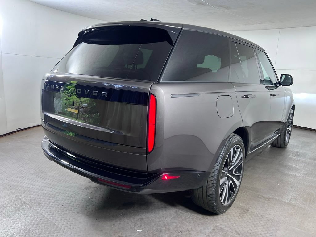 Used 2024 Land Rover Range Rover SE AWD/4WD image 8