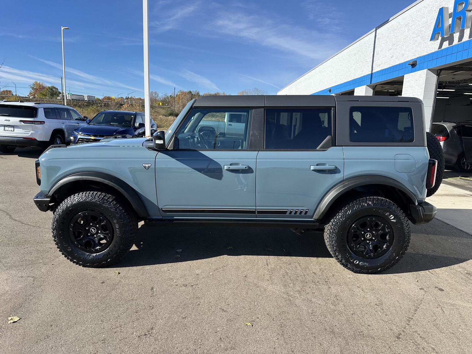 Used 2021 Ford Bronco First Edition image 2