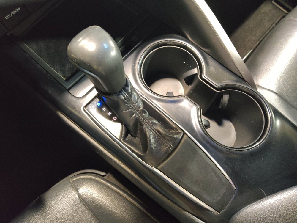 Used 2018 Toyota Camry SE w/ Moonroof Package image 26