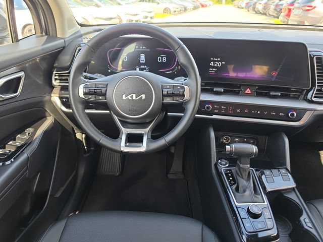 Certified 2025 Kia Sportage EX FWD image 9