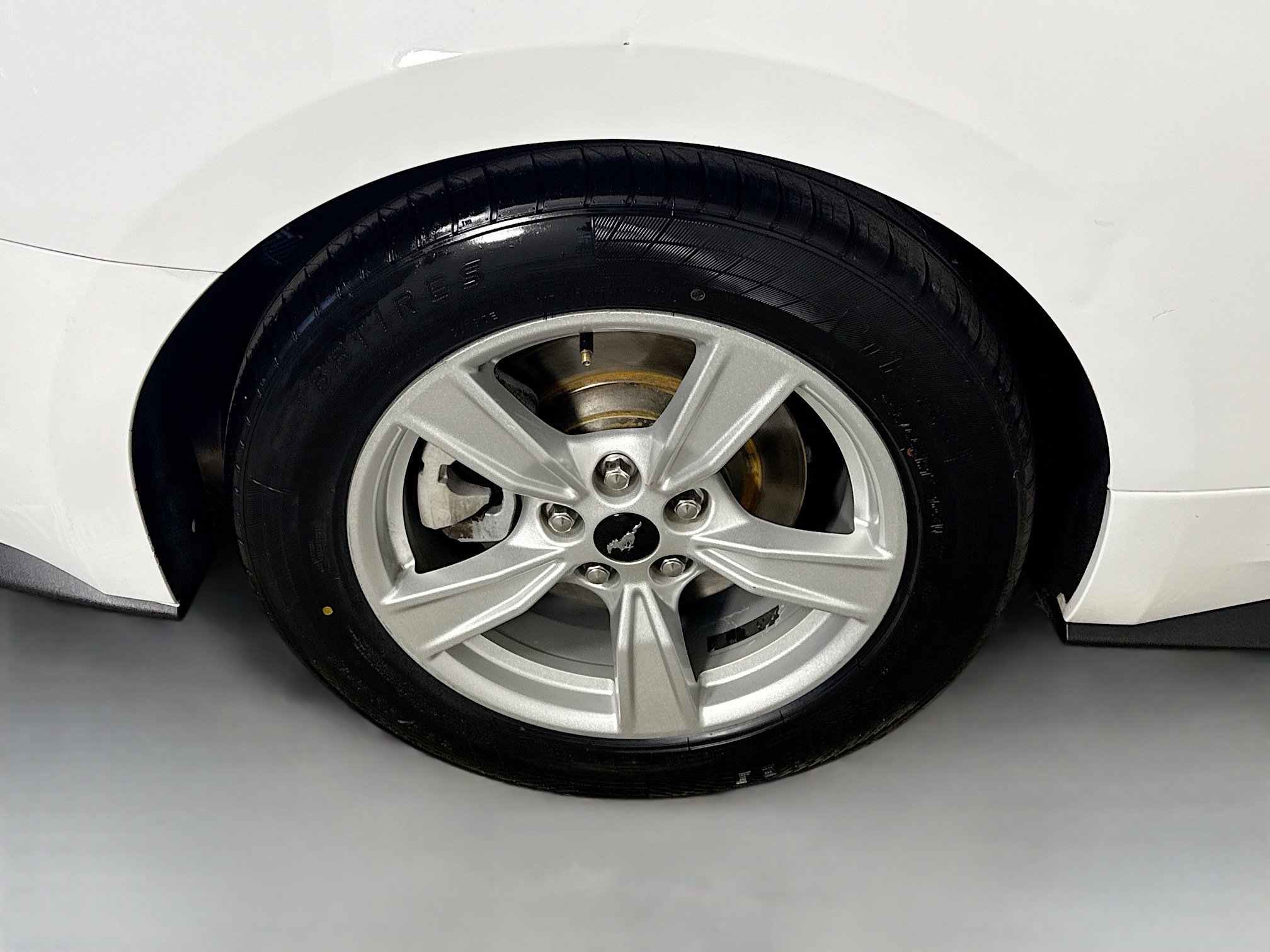 Used 2021 Ford Mustang EcoBoost image 31