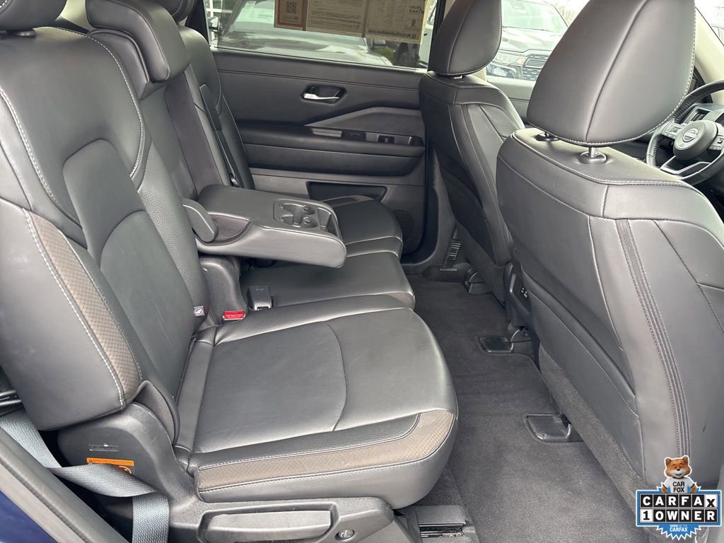 Used 2025 Nissan Pathfinder SL image 49