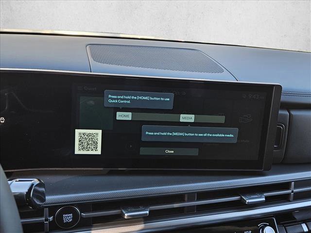 Used 2025 Hyundai Santa Fe SEL FWD image 14