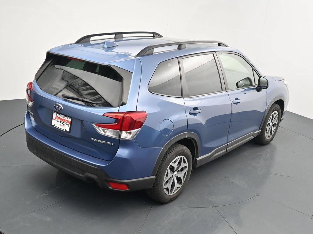 Used 2021 Subaru Forester Premium AWD/4WD image 29