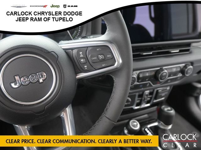 Used 2025 Jeep Wrangler Sahara image 17