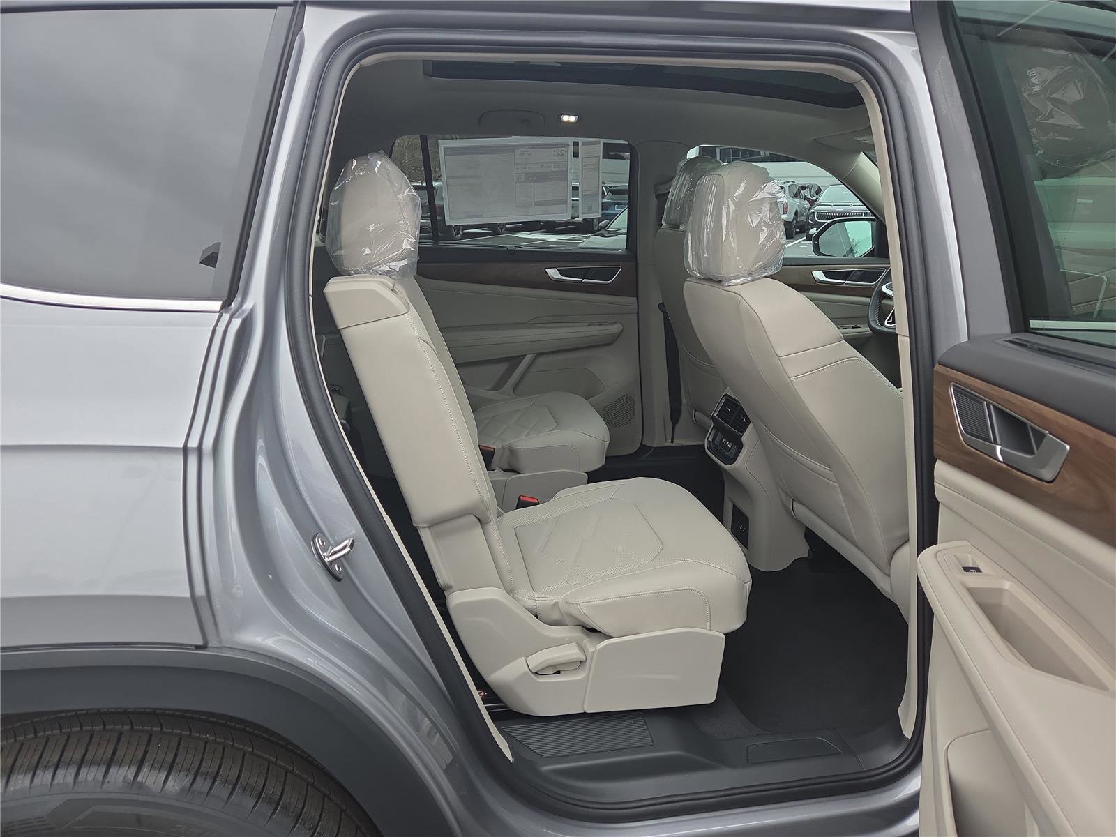 New 2026 Volkswagen Atlas SE image 31