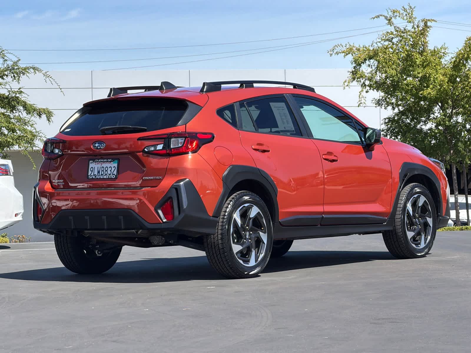 Used 2024 Subaru Crosstrek 2.5i Limited w/ Crosstrek Mirror Package AWD/4WD image 2