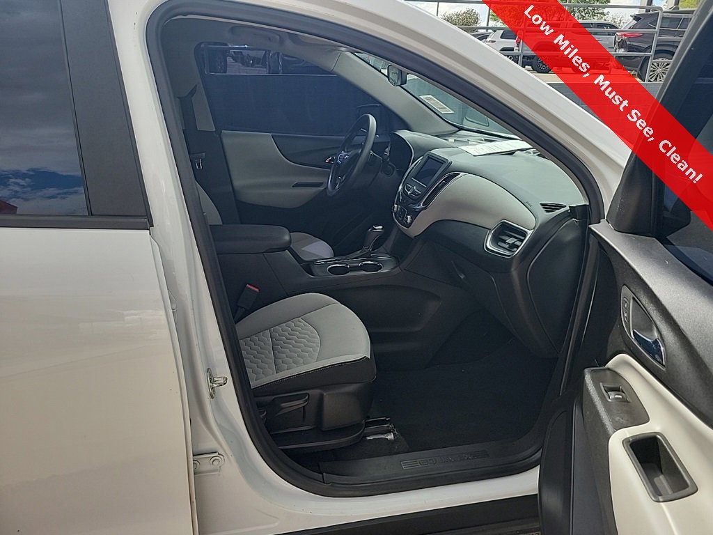 Used 2020 Chevrolet Equinox LS w/ LS Convenience Package image 16