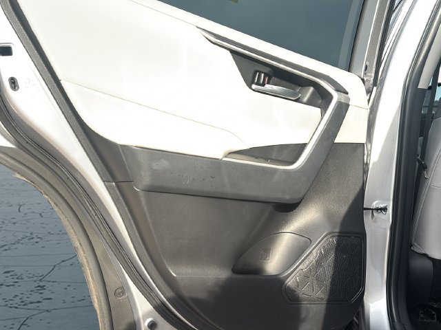Used 2024 Toyota RAV4 XLE FWD image 14