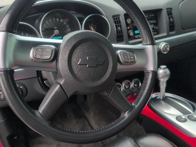 Used 2004 Chevrolet SSR w/ Preferred Equipment Group RWD image 18