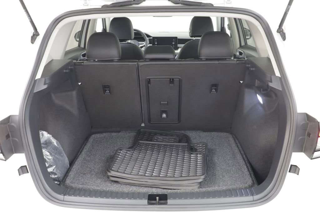 Used 2025 Volkswagen Taos SEL w/ Black Wheel Plus Package AWD/4WD image 18