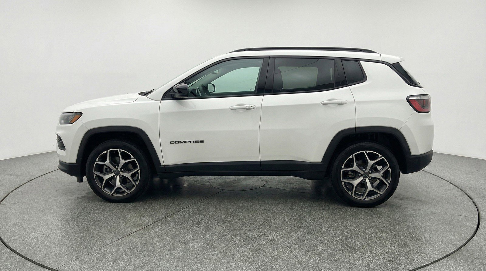 Used 2025 Jeep Compass Limited AWD/4WD image 5