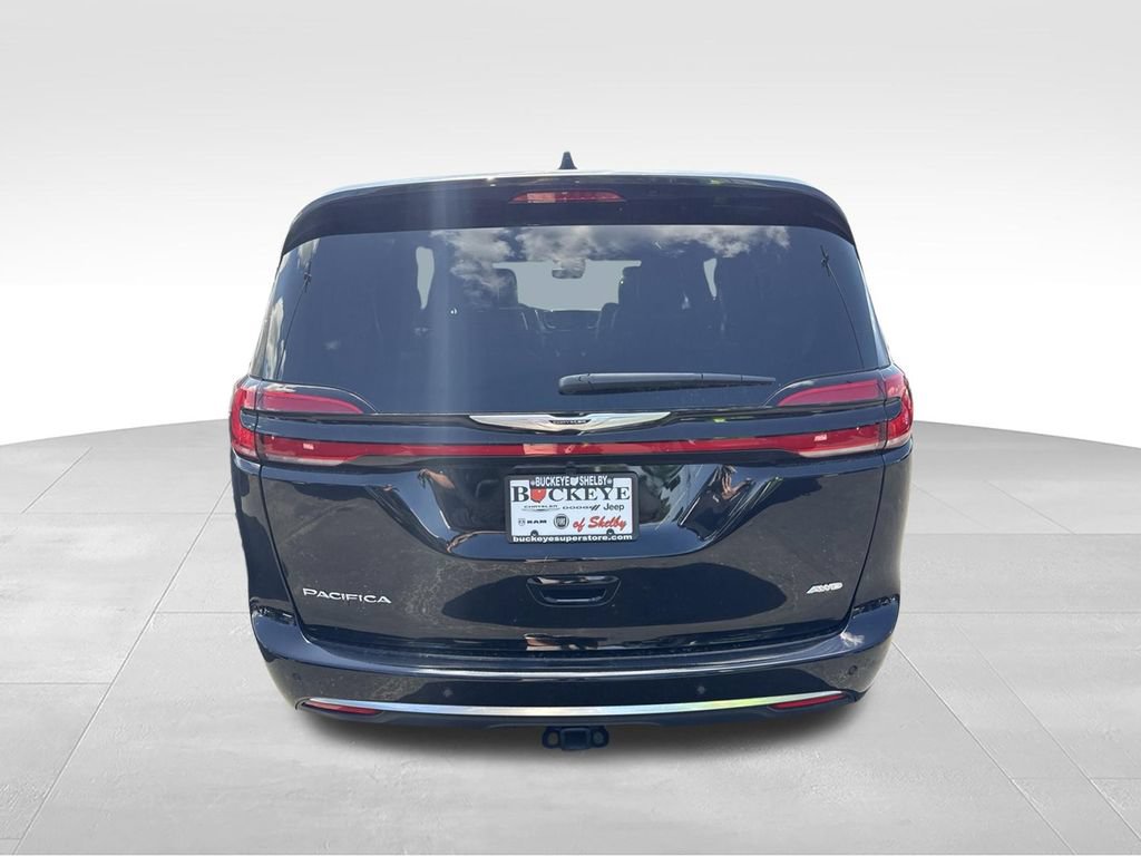 New 2026 Chrysler Pacifica Pinnacle w/ Trailer Tow Group AWD/4WD image 7