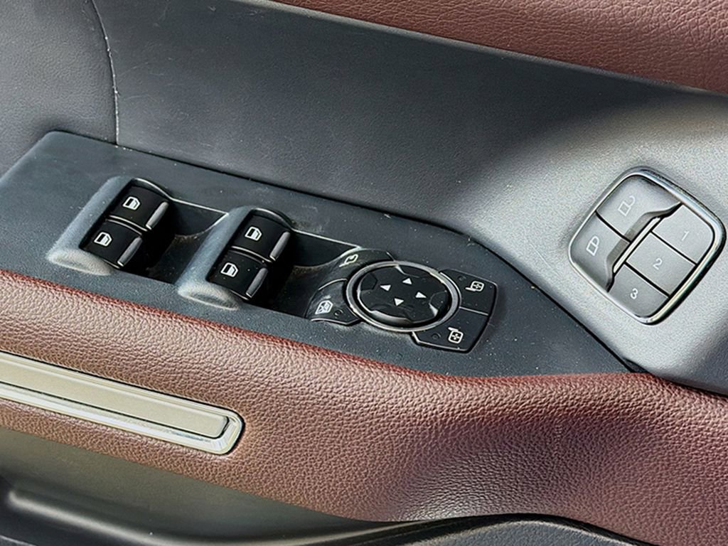 Used 2023 Ford Expedition Max Limited image 32