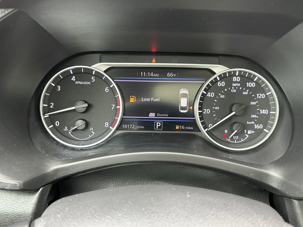 Used 2023 Nissan Sentra SR w/ SR Premium Package image 27