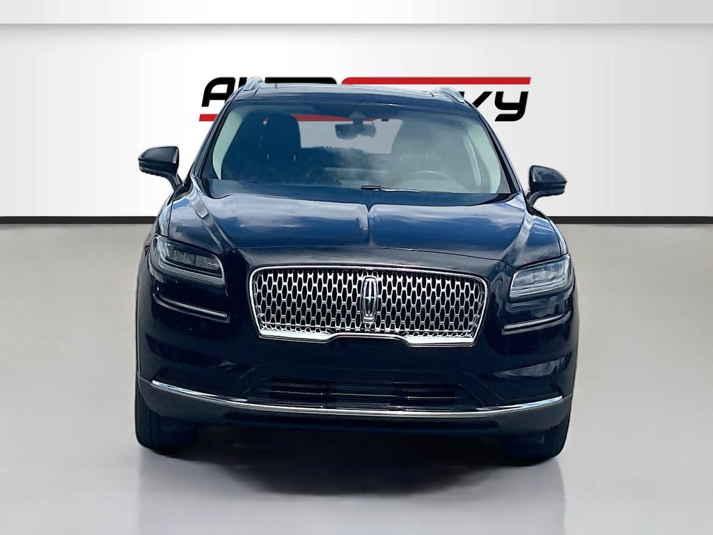Used 2023 Lincoln Nautilus Reserve AWD/4WD image 2