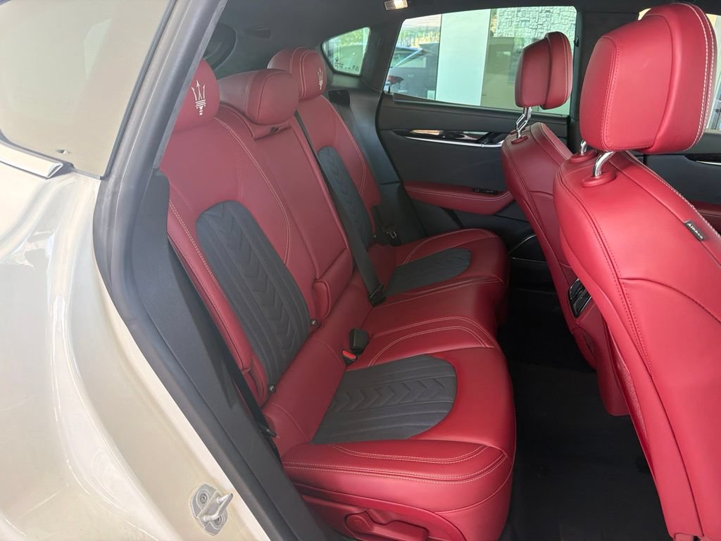 Certified 2023 Maserati Levante GT AWD/4WD image 21