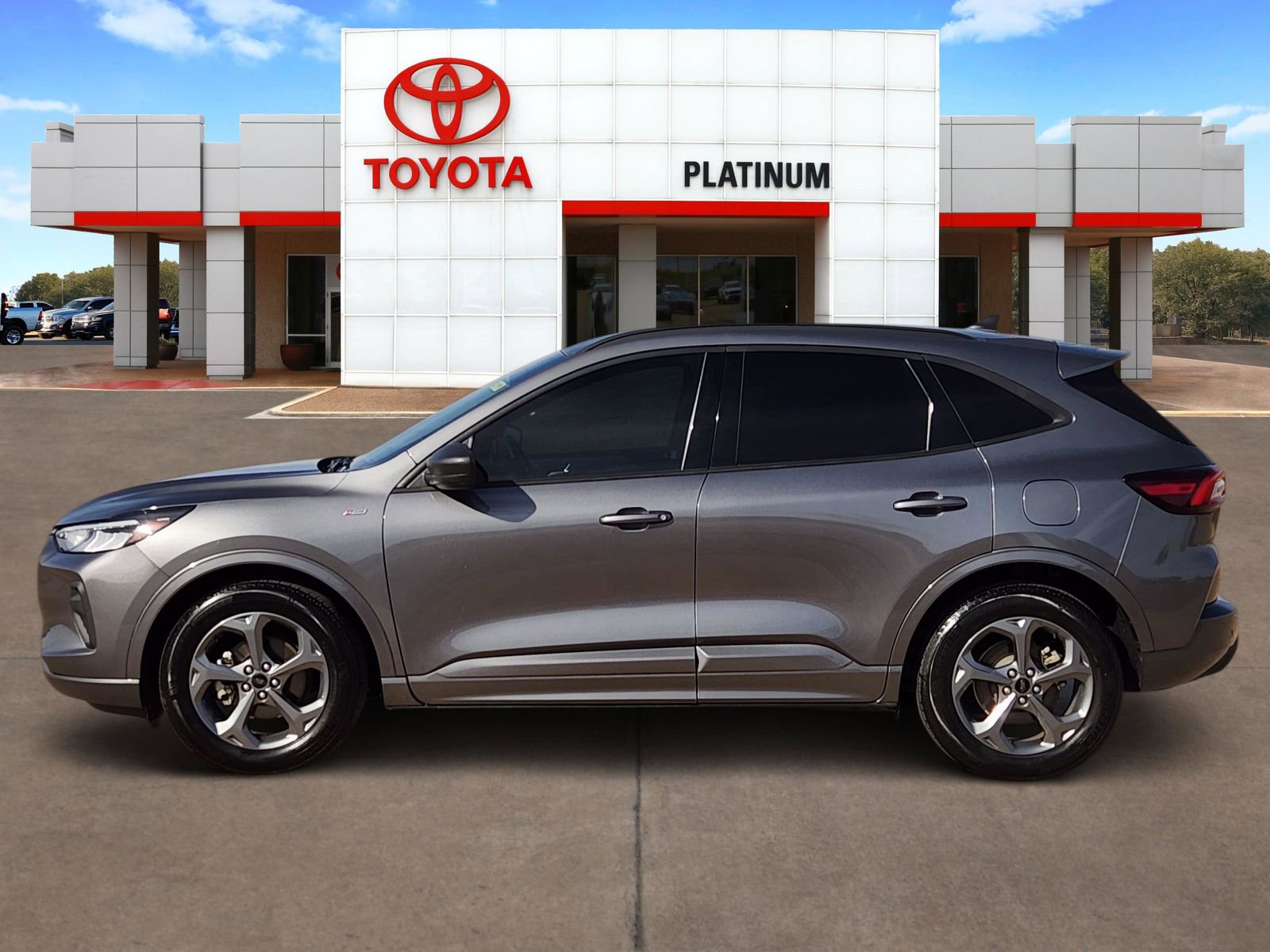 Used 2023 Ford Escape ST-Line w/ Tech Pack #1 image 3