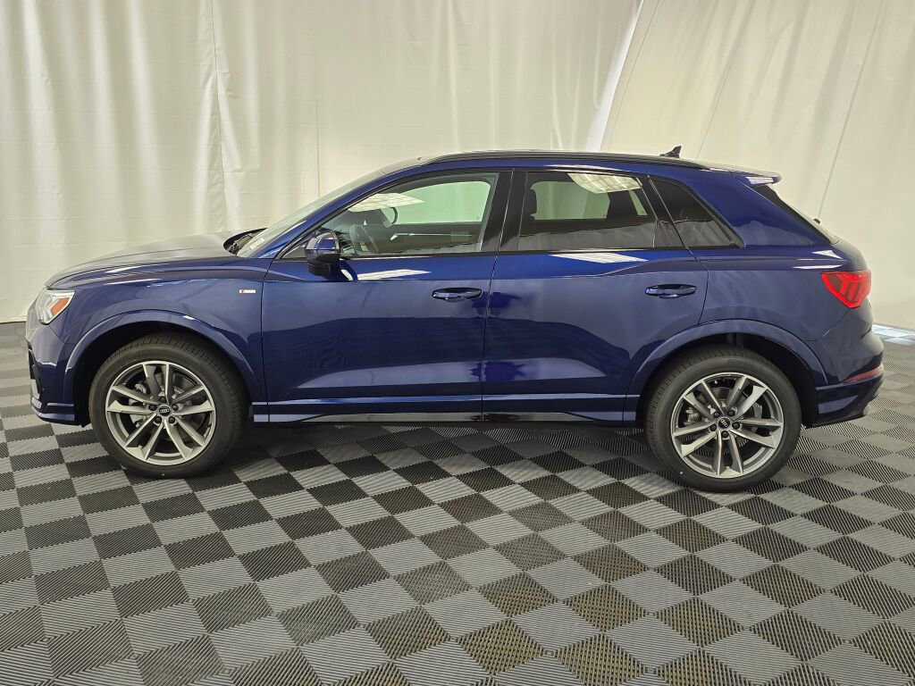 New 2025 Audi Q3 2.0T Premium image 3