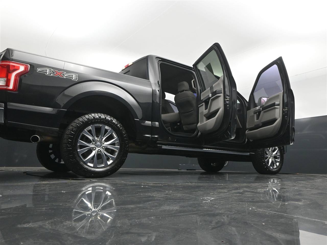 Used 2015 Ford F150 XLT w/ Equipment Group 302A Luxury AWD/4WD image 40