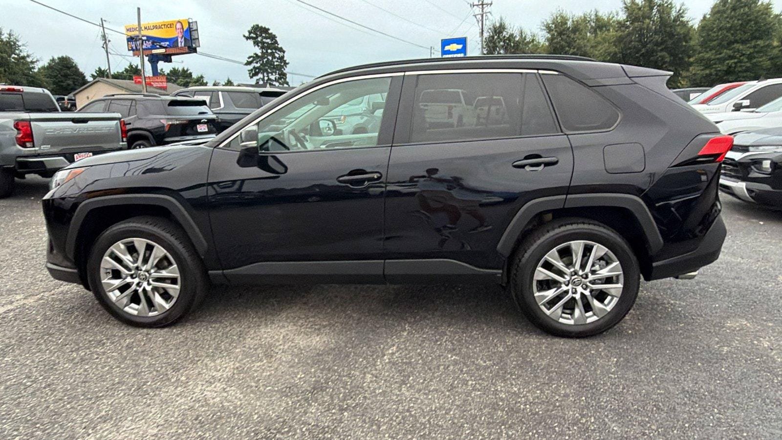Used 2023 Toyota RAV4 XLE Premium AWD/4WD image 12