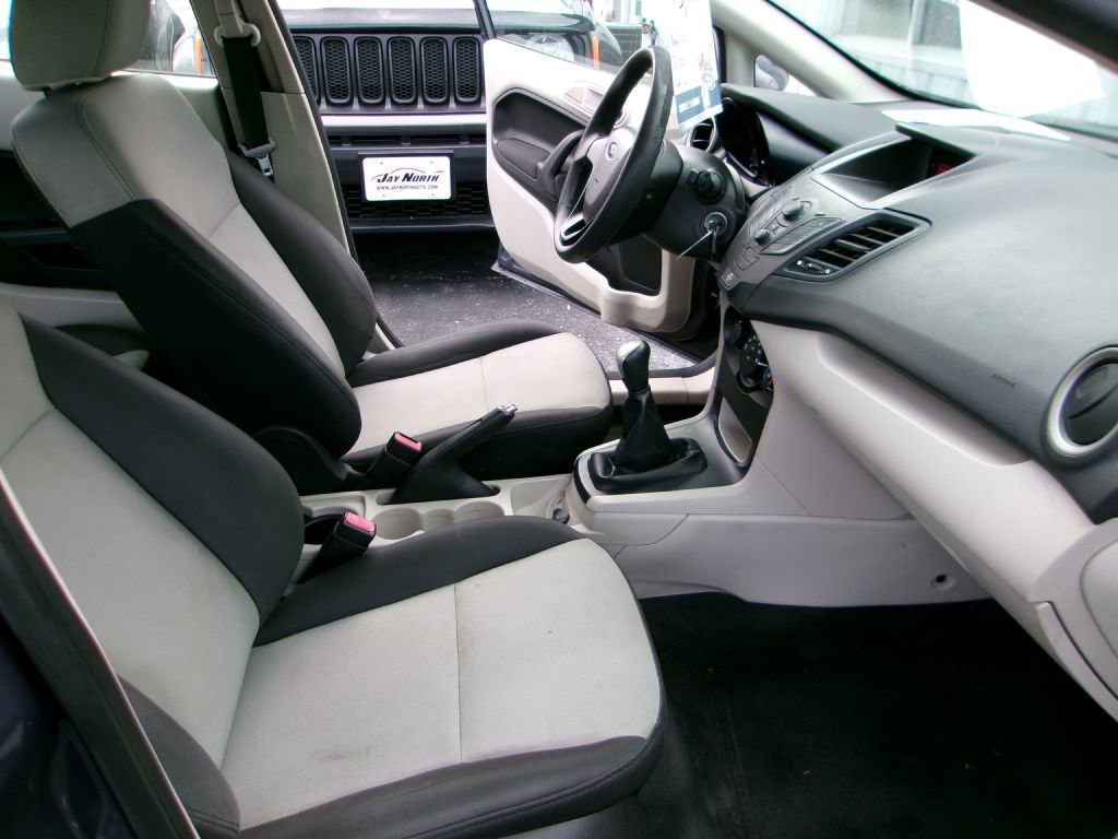 Used 2013 Ford Fiesta S image 16