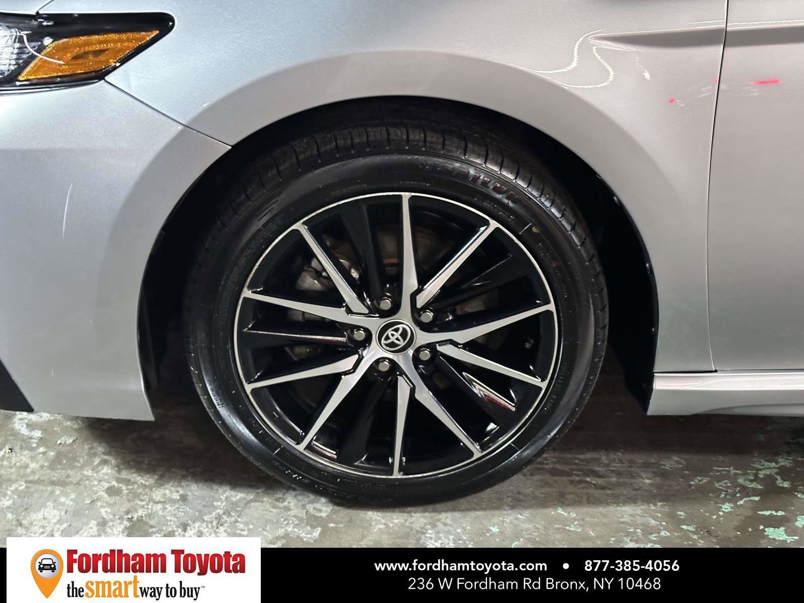 Used 2023 Toyota Camry SE image 11