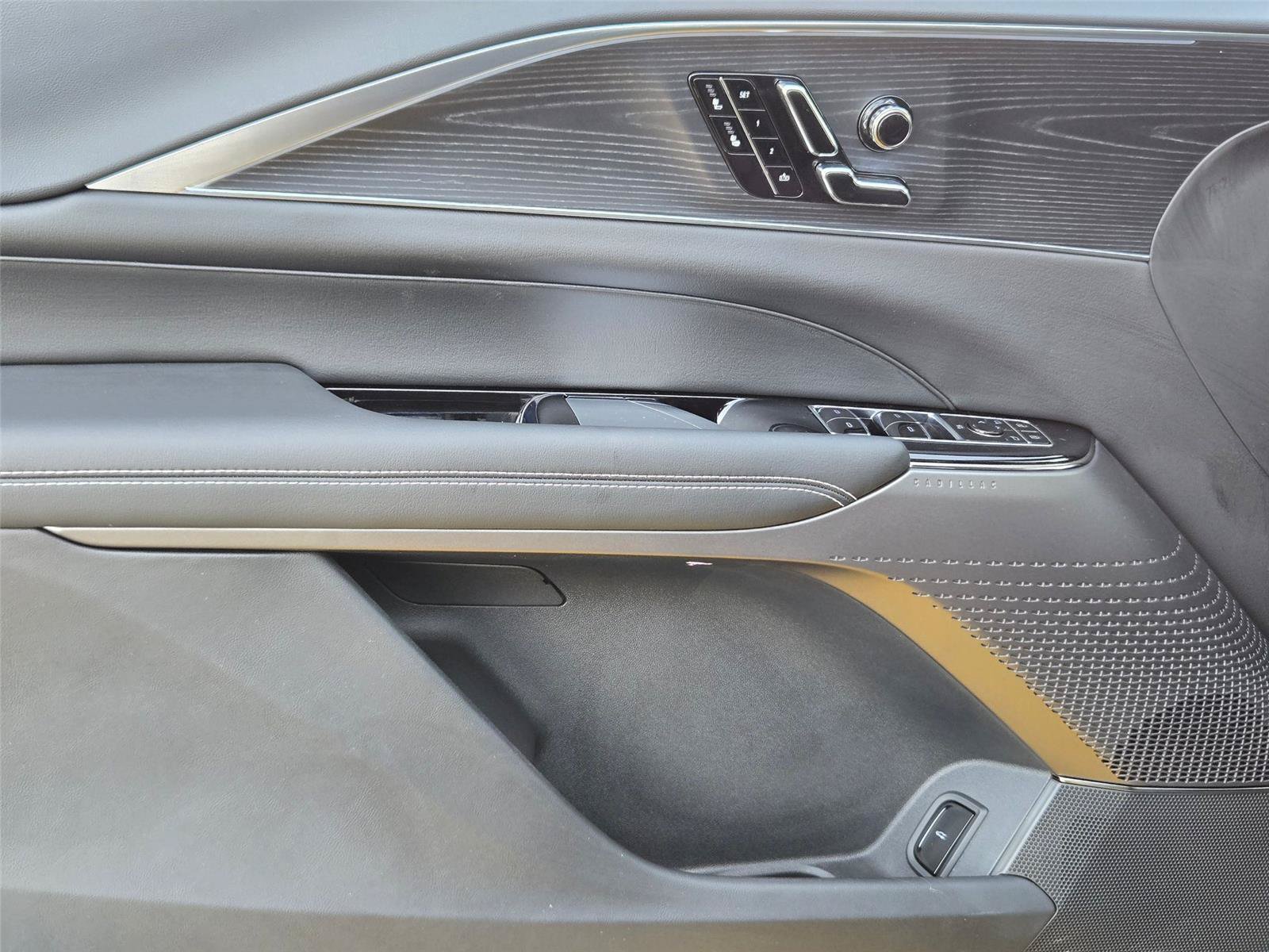 New 2026 Cadillac Lyriq Sport w/ LPO, Floor Liner Package AWD/4WD image 24