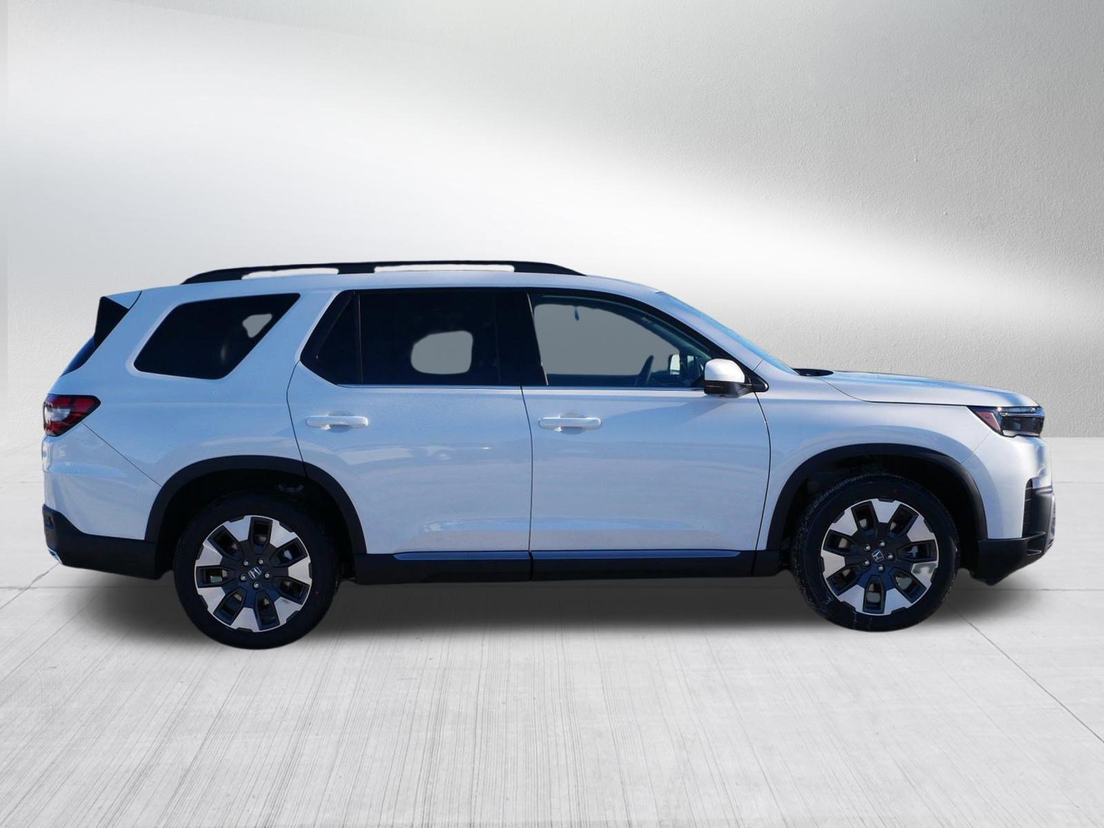 New 2026 Honda Pilot Touring image 8