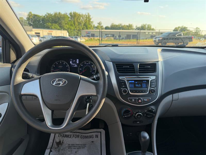 Used 2017 Hyundai Accent SE FWD image 14