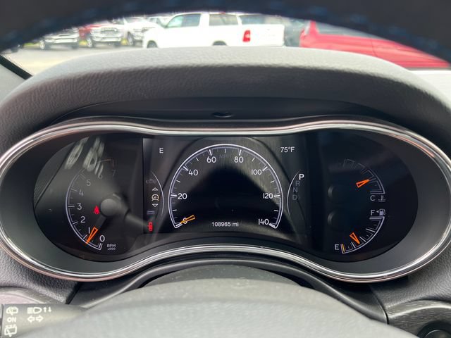 Used 2018 Jeep Grand Cherokee Laredo AWD/4WD image 14
