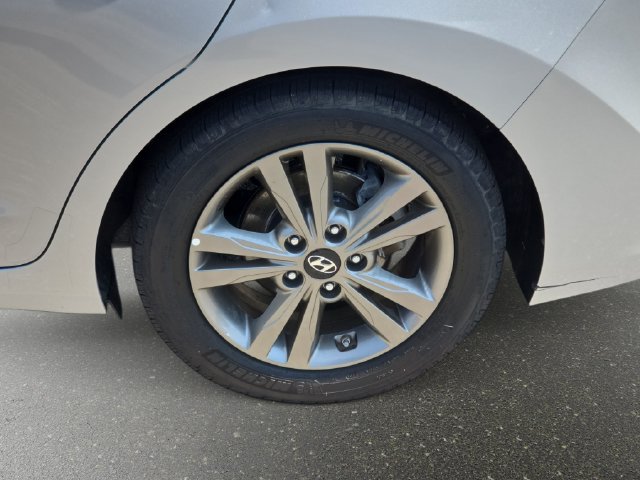 Used 2018 Hyundai Elantra SEL FWD image 32