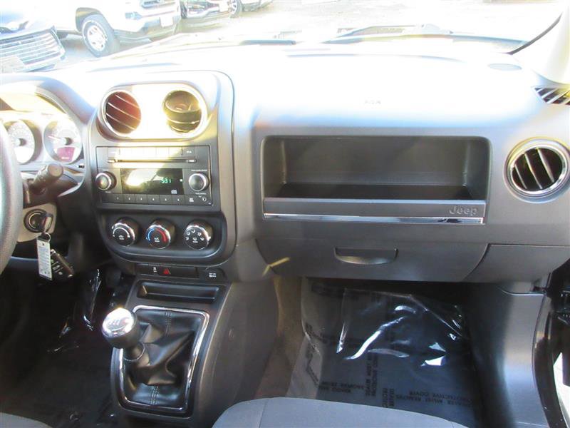 Used 2015 Jeep Patriot Sport w/ Power Value Group image 24
