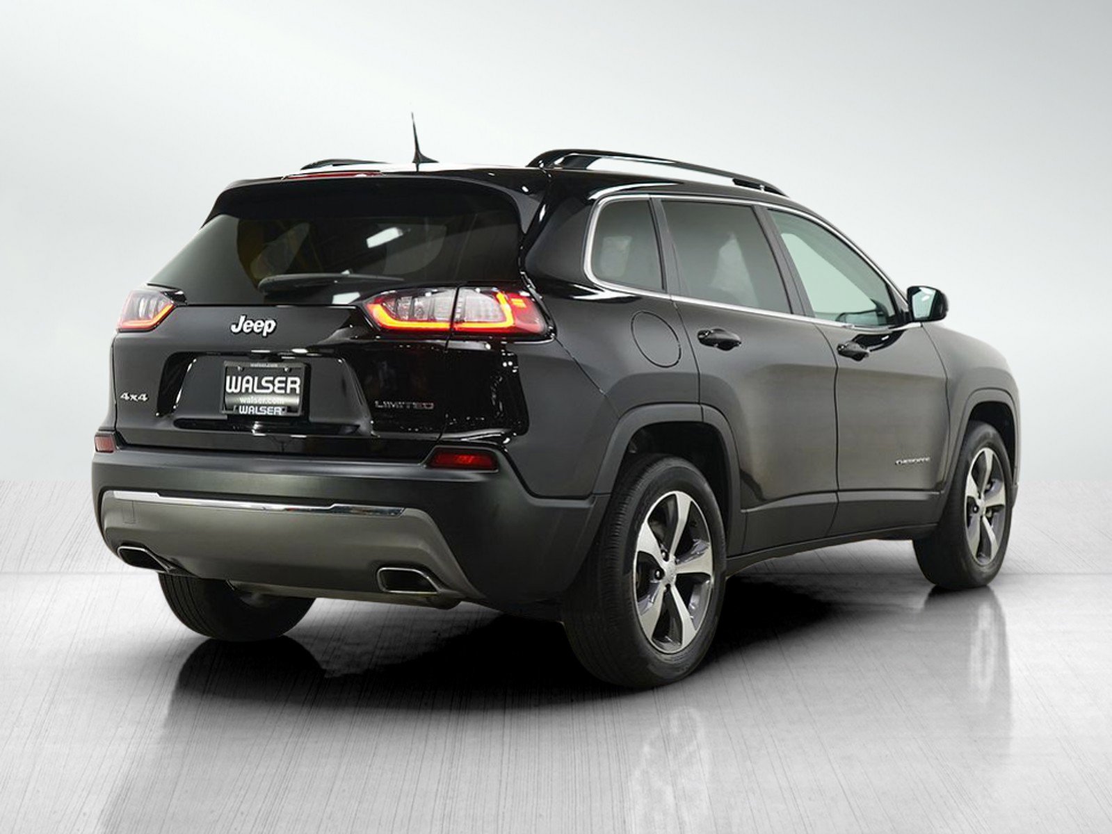 Used 2022 Jeep Cherokee Limited AWD/4WD image 5