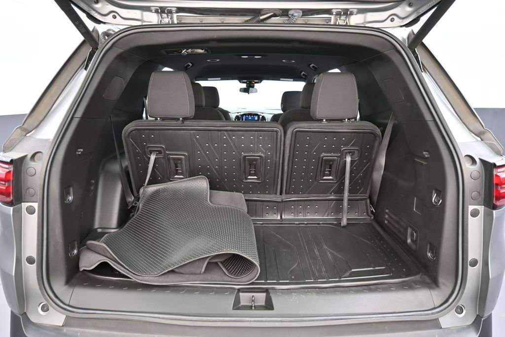 Used 2023 Chevrolet Traverse LT AWD/4WD image 28