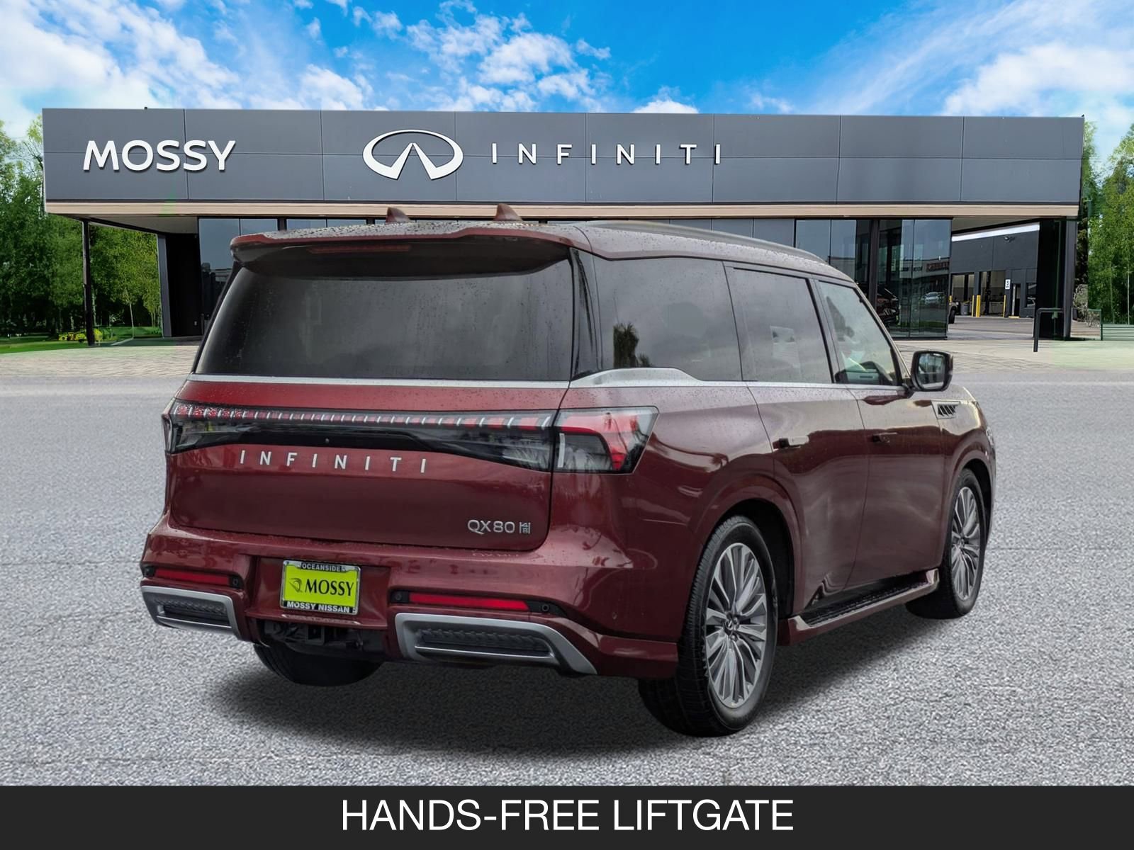 Certified 2025 INFINITI QX80 Luxe image 8