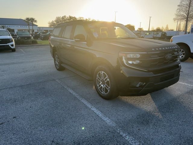 Used 2025 Ford Expedition Max Active image 3