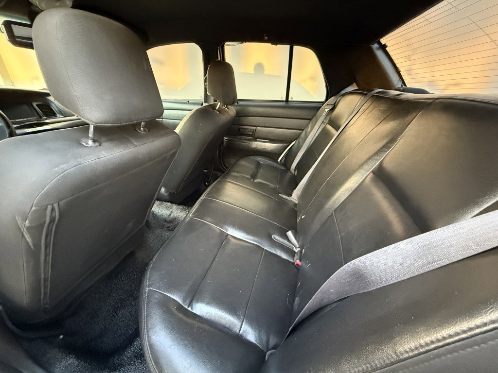Used 2009 Ford Crown Victoria Police Interceptor image 11