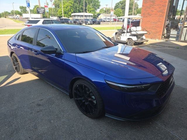 Used 2023 Honda Accord Sport image 3