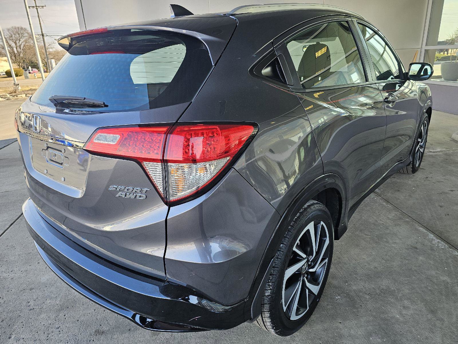 Used 2019 Honda HR-V Sport image 5