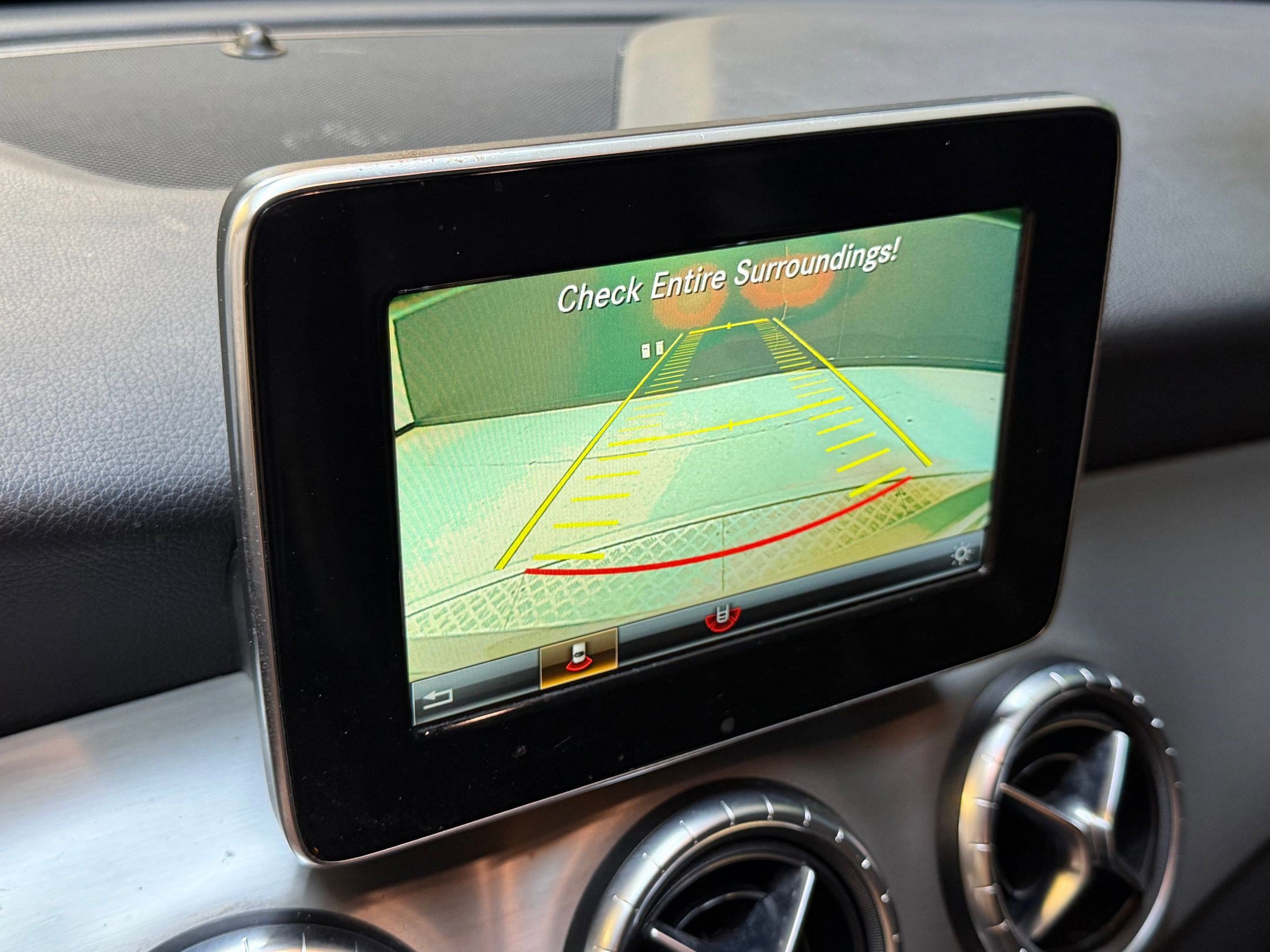 Used 2015 Mercedes-Benz CLA 250 image 26