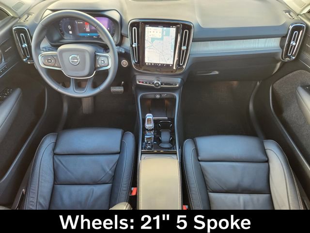 Certified 2023 Volvo XC40 B5 Ultimate w/ Climate Package image 13
