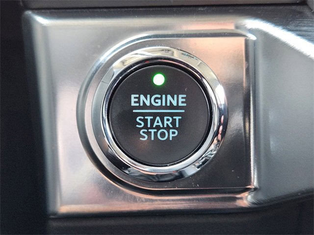 Used 2023 Ford F150 Lariat w/ Trailer Tow Package image 22