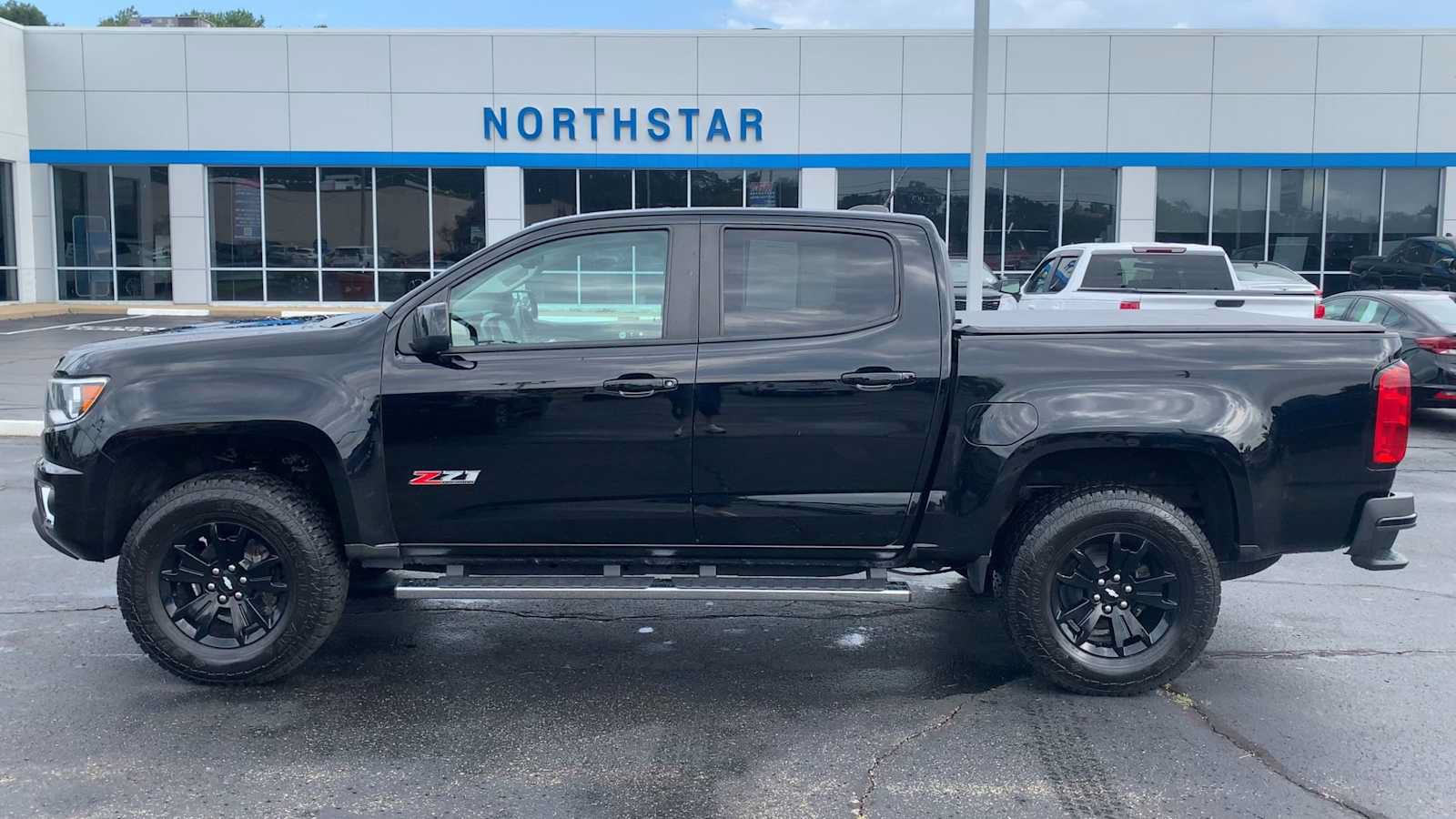 Used 2019 Chevrolet Colorado Z71 w/ Z71 Midnight Edition AWD/4WD image 5