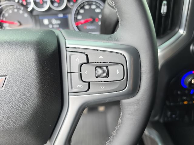 Used 2022 Chevrolet Silverado 1500 LTZ AWD/4WD image 34