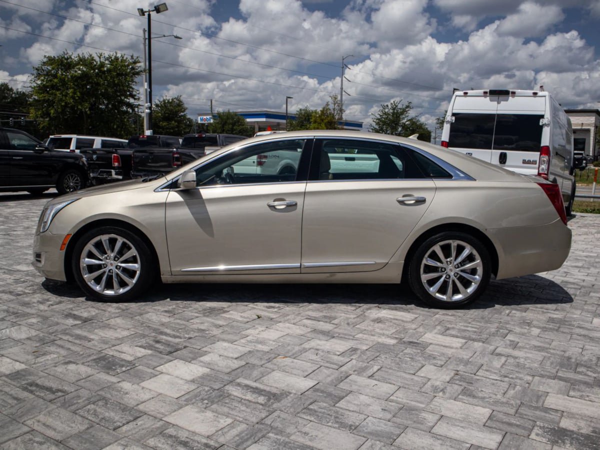 Used 2013 Cadillac XTS Premium FWD image 4