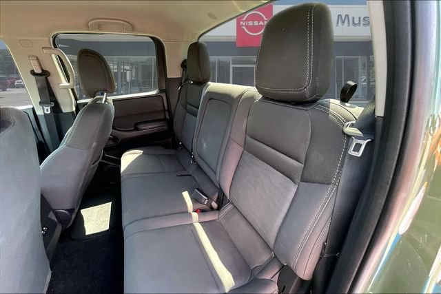 Used 2024 Nissan Frontier SV w/ Technology Package RWD image 21