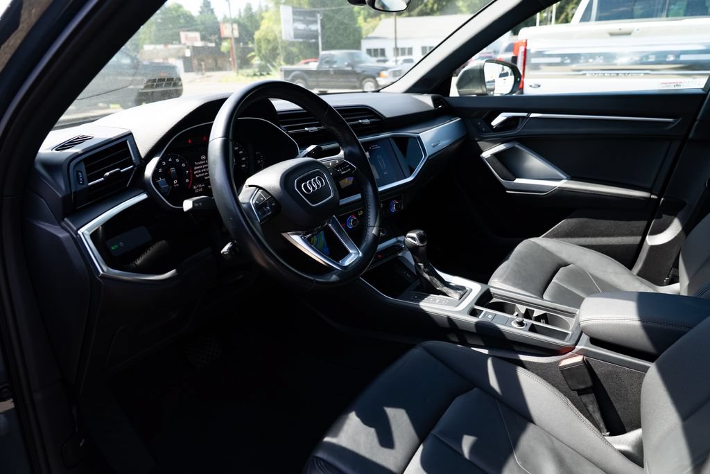 Used 2020 Audi Q3 2.0T Premium AWD/4WD image 21