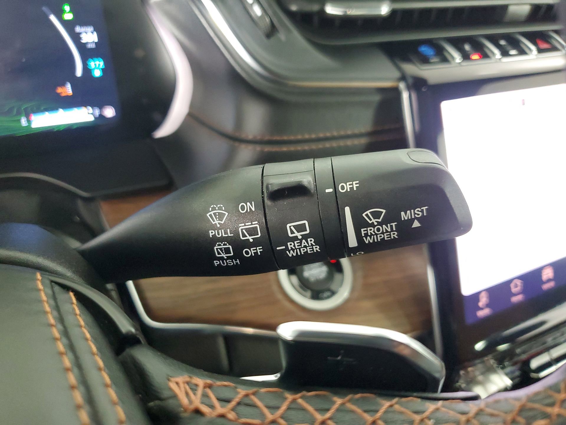 Used 2022 Jeep Grand Cherokee Summit w/ Advanced Protech Group IV image 34