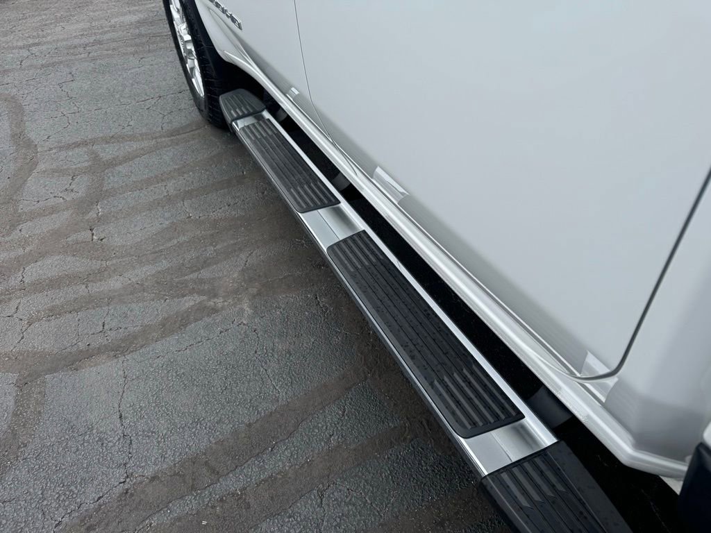 Used 2022 GMC Sierra 2500 SLE w/ SLE Value Package; image 5